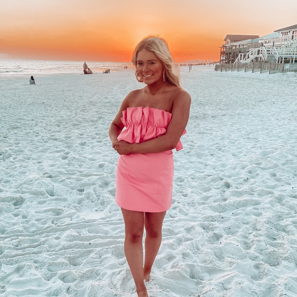 Bubblegum pink ruffled dress. Size small.